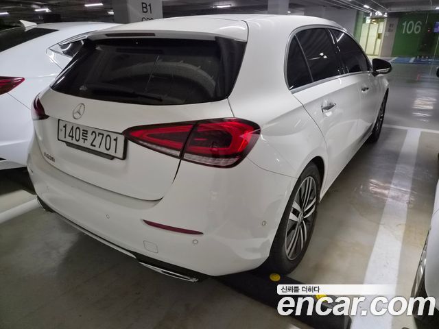 Mercedes-Benz A-Class 2023 — фото 2