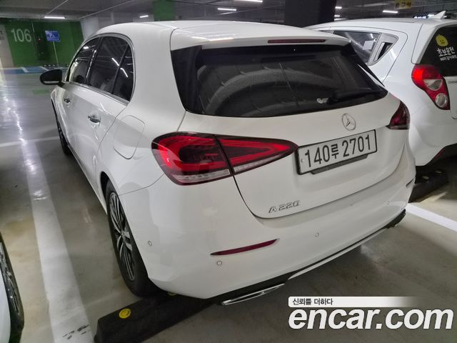 Mercedes-Benz A-Class 2023 — фото 4