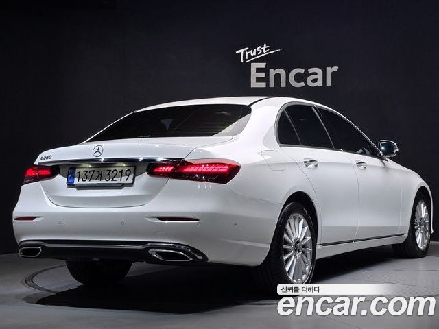 Mercedes-Benz E-Class 2022 — фото 2
