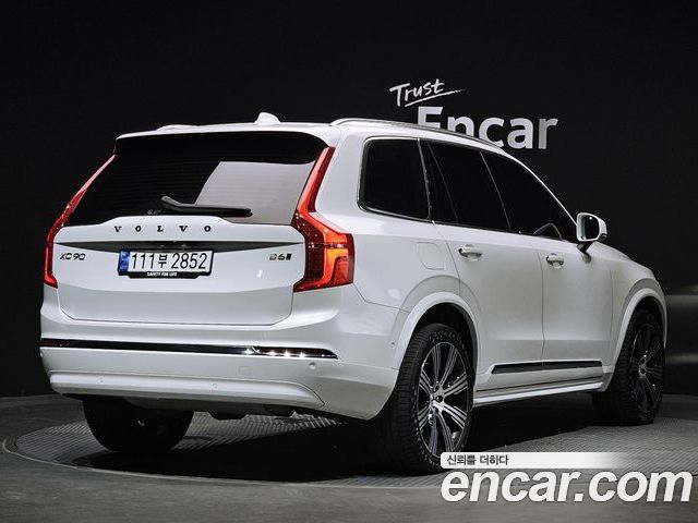 Volvo XC90 2023 — фото 2