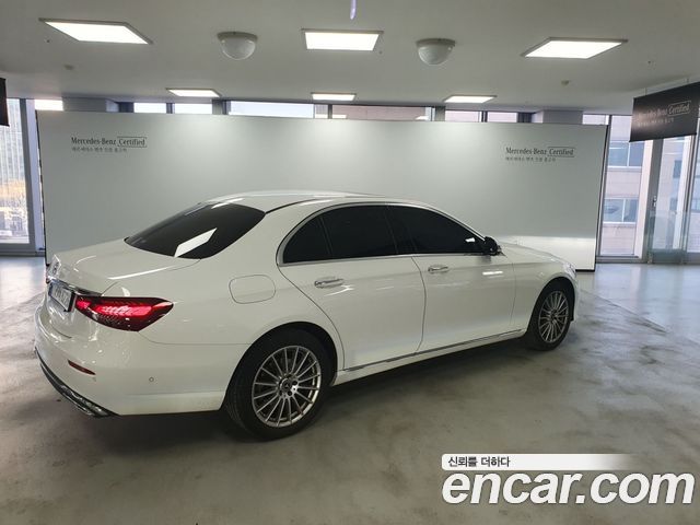 Mercedes-Benz E-Class 2023 — фото 2