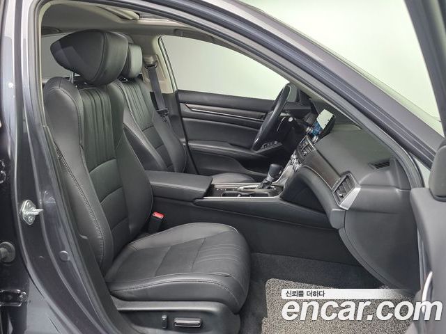 Honda Accord 2021 — фото 10