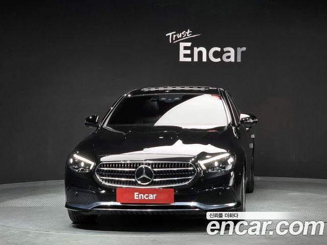 Mercedes-Benz E-Class 2022 — фото 3