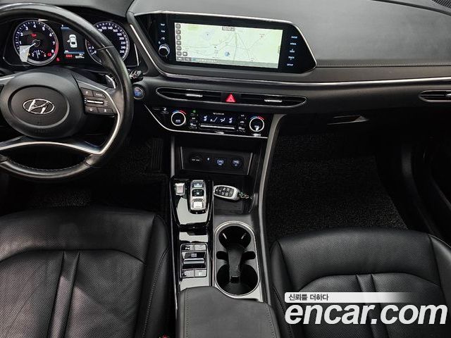 Hyundai Sonata 2022 — фото 10