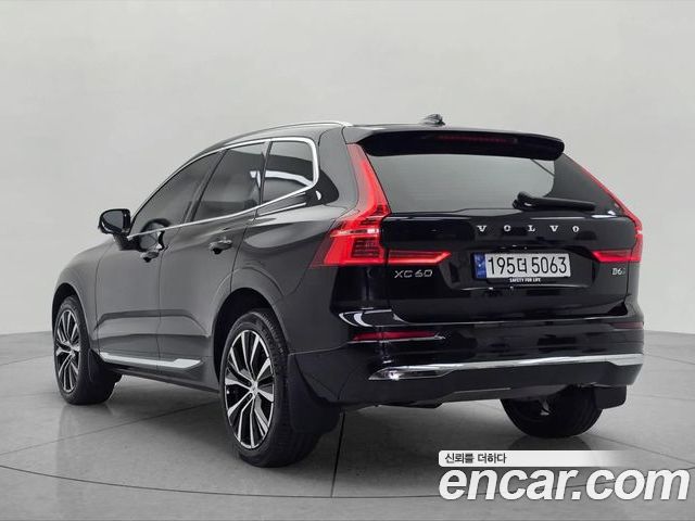 Volvo XC60 2024 — фото 4
