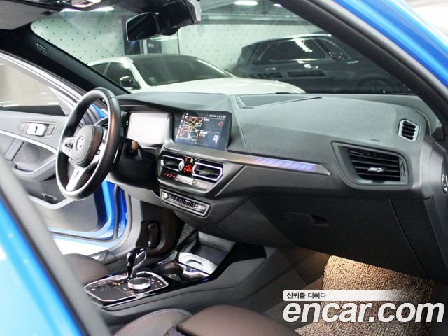 BMW 1 Series 2023 — фото 10