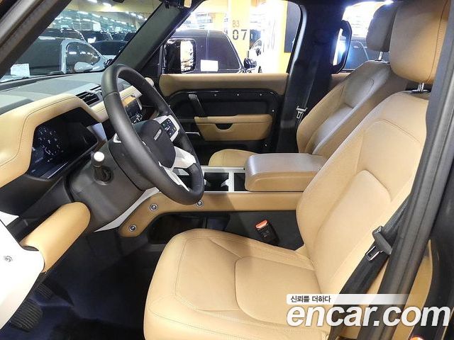 Land Rover Defender 2025 — фото 10