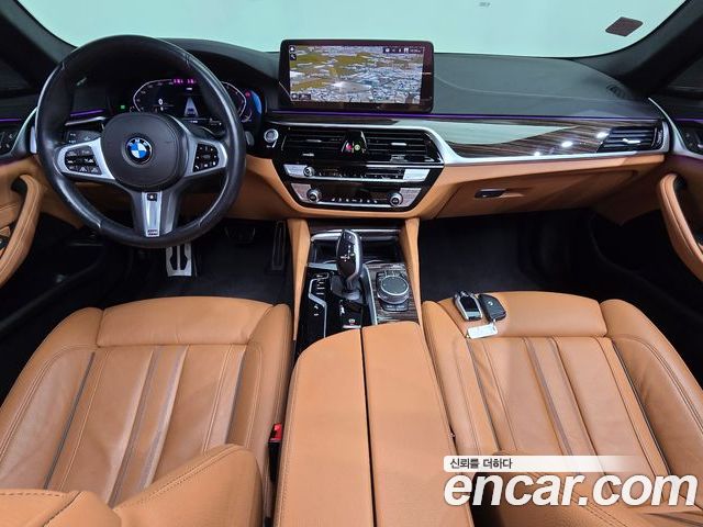 BMW 5 Series 2022 — фото 10