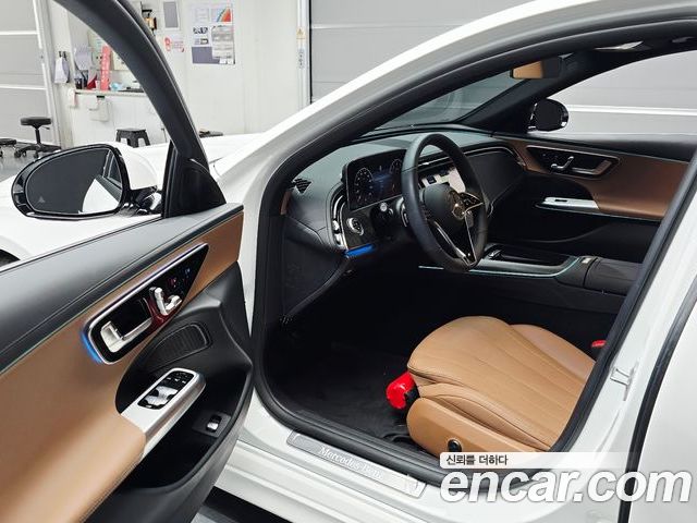Mercedes-Benz E-Class 2025 — фото 10