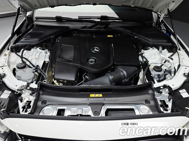 Mercedes-Benz E-Class 2025 — фото 6