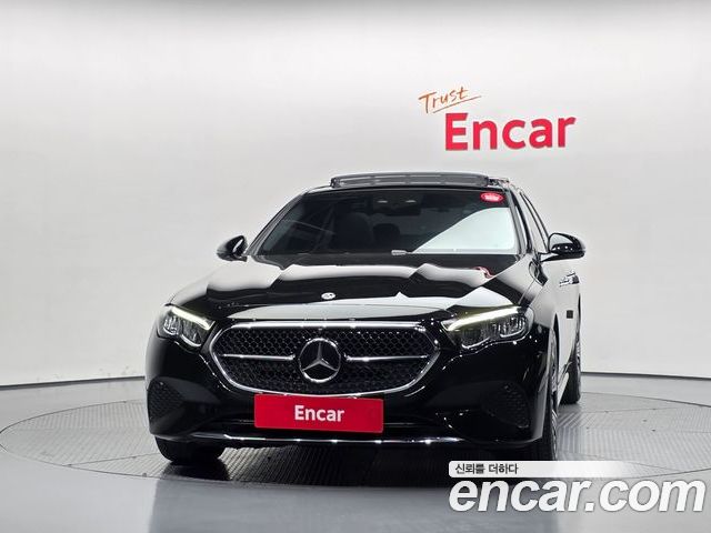 Mercedes-Benz E-Class 2025 — фото 3