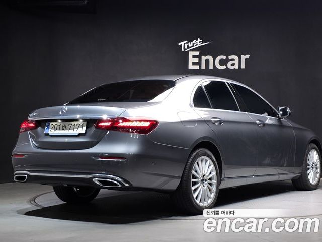 Mercedes-Benz E-Class 2023 — фото 2
