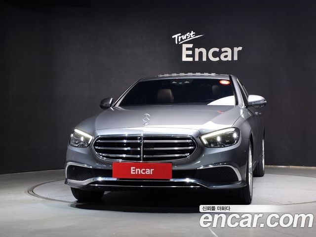 Mercedes-Benz E-Class 2023 — фото 3