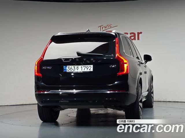 Volvo XC90 2023 — фото 4