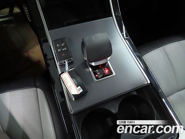 Land Rover Range Rover Evoque 2025 — фото 9