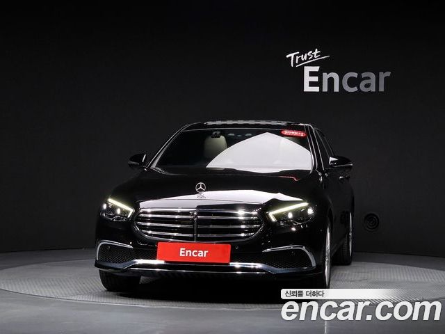 Mercedes-Benz E-Class 2023 — фото 3