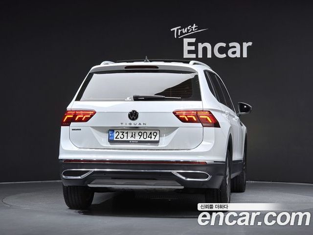 Volkswagen Tiguan 2023 — фото 4