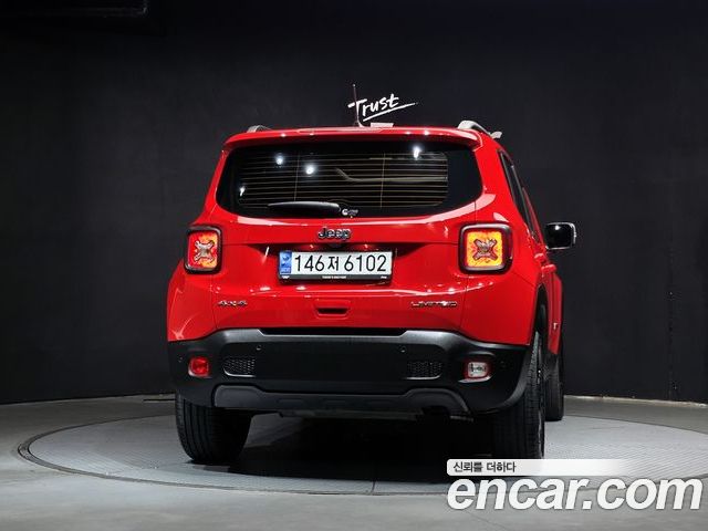 Jeep Renegade 2022 — фото 4