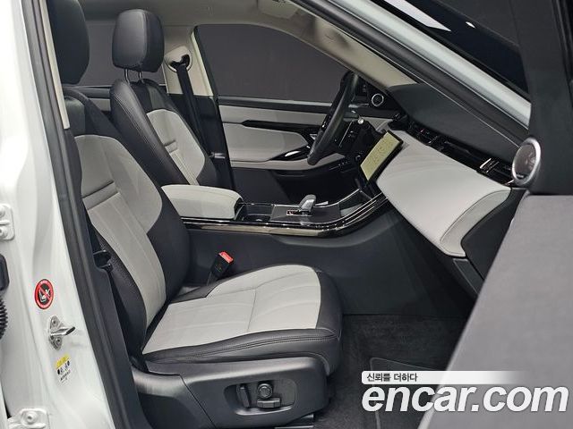 Land Rover Range Rover Evoque 2024 — фото 10