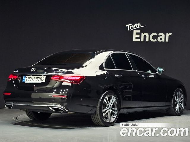 Mercedes-Benz E-Class 2022 — фото 2