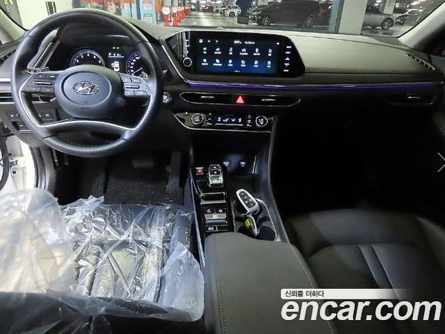 Hyundai Sonata 2022 — фото 10