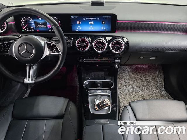 Mercedes-Benz A-Class 2025 — фото 10