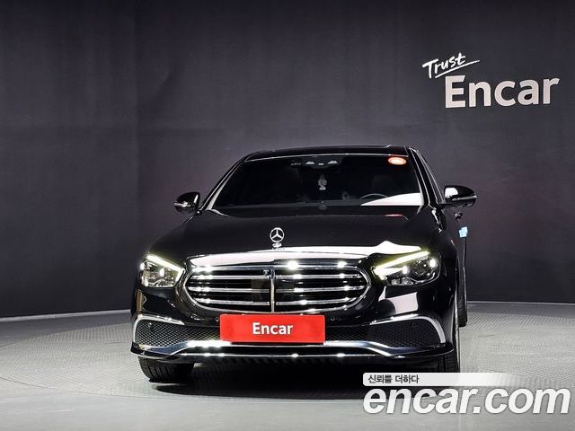 Mercedes-Benz E-Class 2022 — фото 3