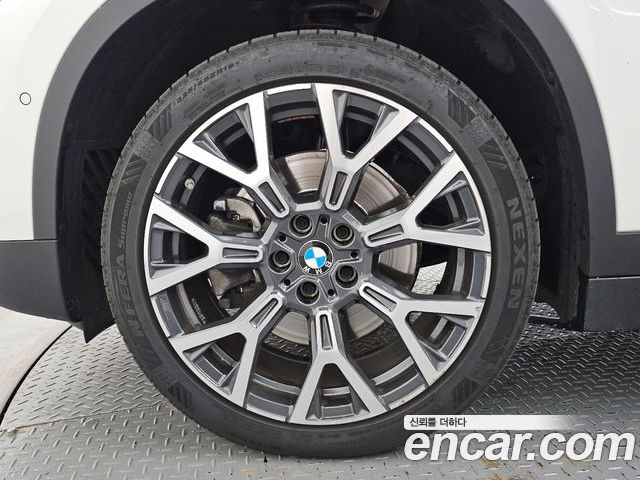BMW X1 2022 — фото 5