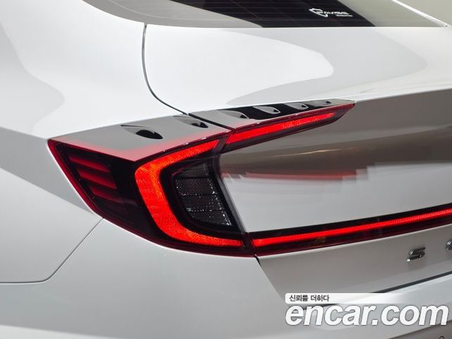 Hyundai Sonata 2022 — фото 9