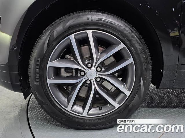 Land Rover Range Rover Evoque 2025 — фото 5
