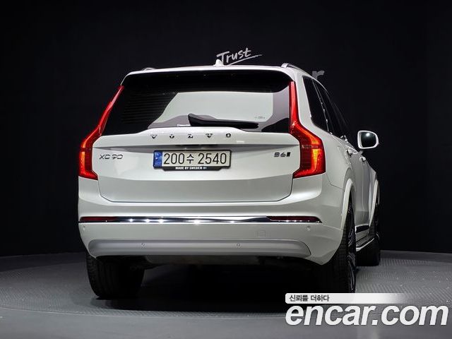 Volvo XC90 2022 — фото 4