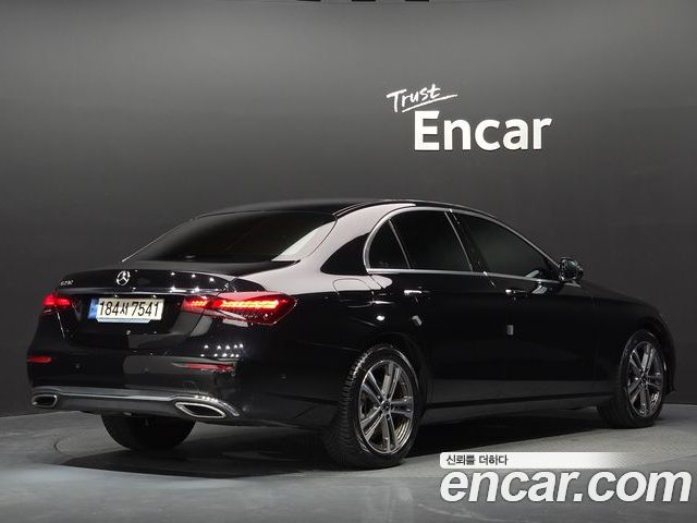 Mercedes-Benz E-Class 2023 — фото 2