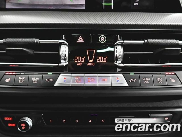 BMW 1 Series 2022 — фото 9