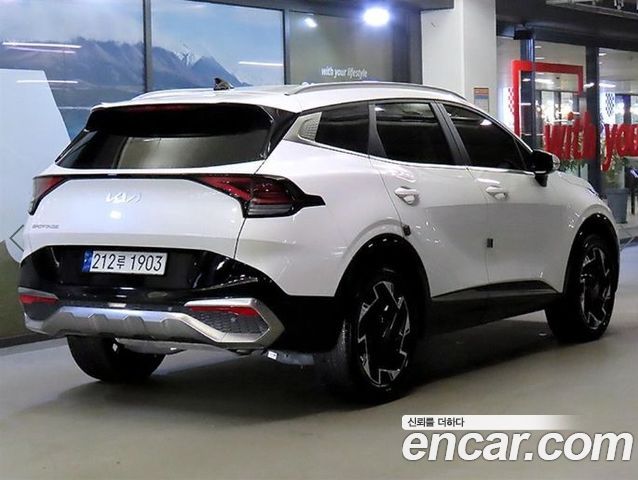 Kia Sportage 2023 — фото 4