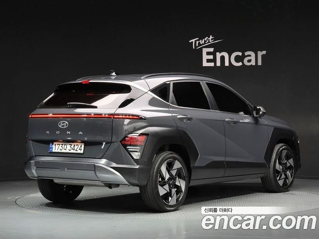 Hyundai Kona 2023 — фото 2
