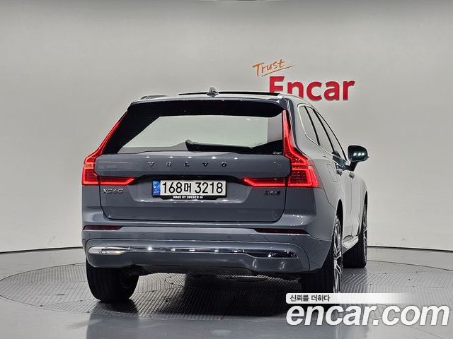 Volvo XC60 2022 — фото 4