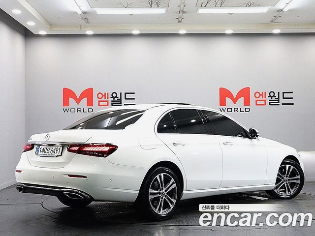 Mercedes-Benz E-Class 2023 — фото 2