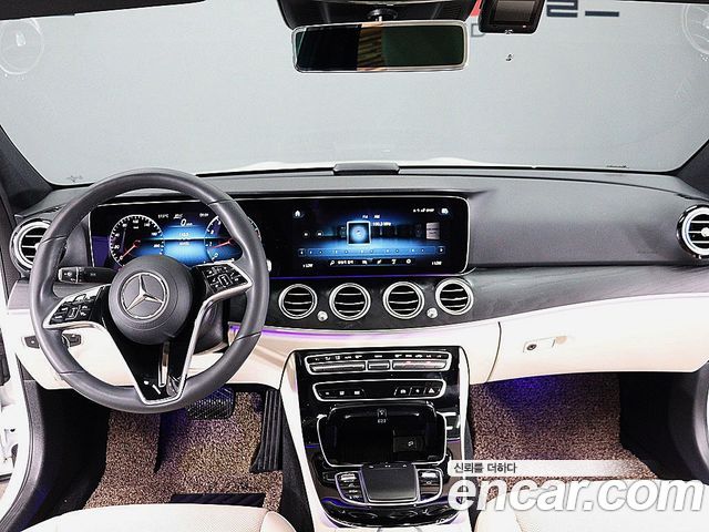 Mercedes-Benz E-Class 2023 — фото 7