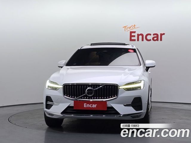 Volvo XC60 2022 — фото 3