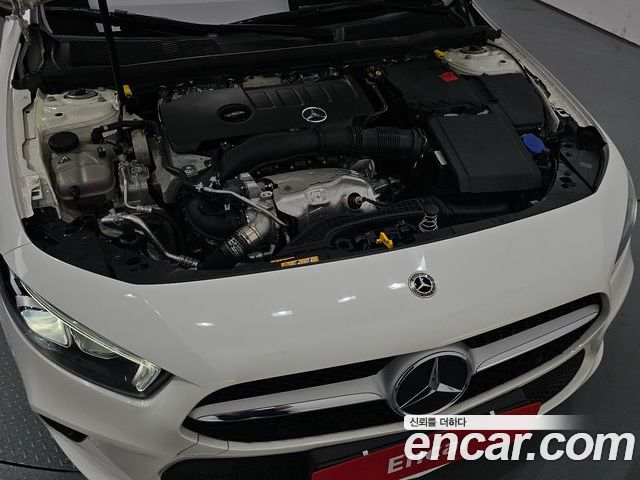 Mercedes-Benz A-Class 2022 — фото 6