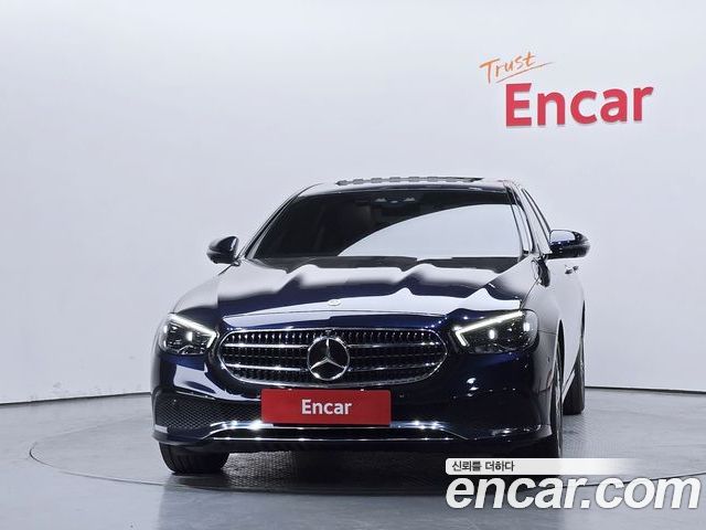 Mercedes-Benz E-Class 2022 — фото 3