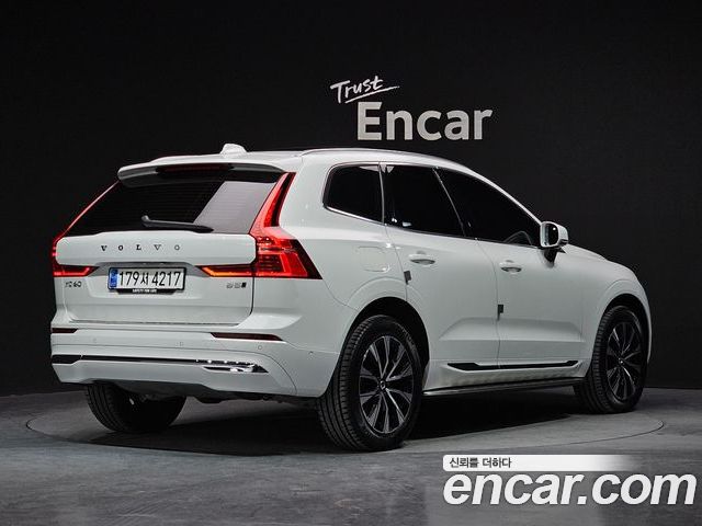 Volvo XC60 2023 — фото 2