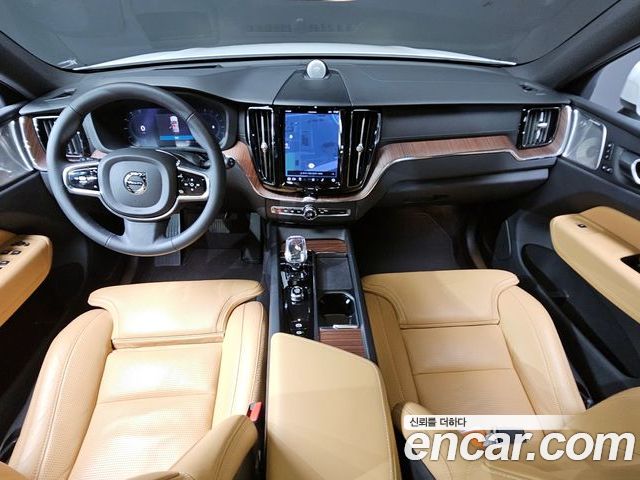 Volvo XC60 2023 — фото 7