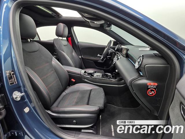 Mercedes-Benz A-Class 2023 — фото 10