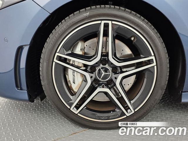 Mercedes-Benz A-Class 2023 — фото 5