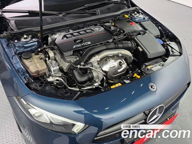 Mercedes-Benz A-Class 2023 — фото 6
