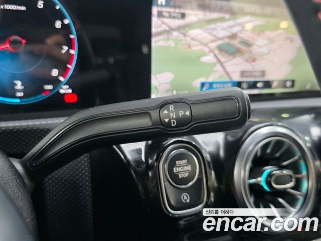 Mercedes-Benz A-Class 2023 — фото 9