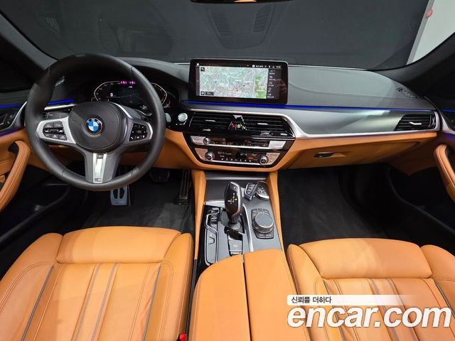 BMW 5 Series 2023 — фото 10