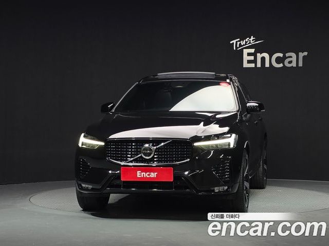 Volvo XC60 2022 — фото 3