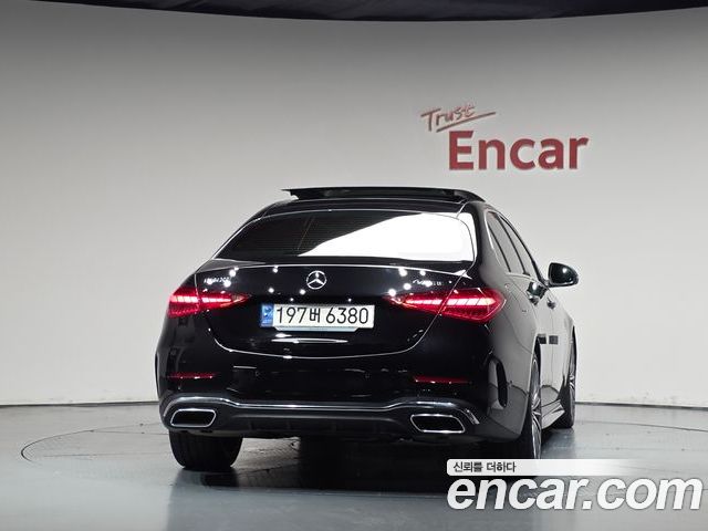 Mercedes-Benz C-Class 2023 — фото 4